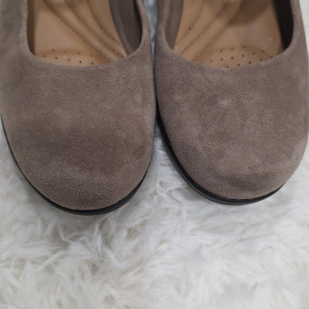 Clarks Wynnmere Fox Ankle Wedge Pump. Size 8.5 - Picture 3 of 10